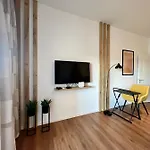 דירה Yellow *