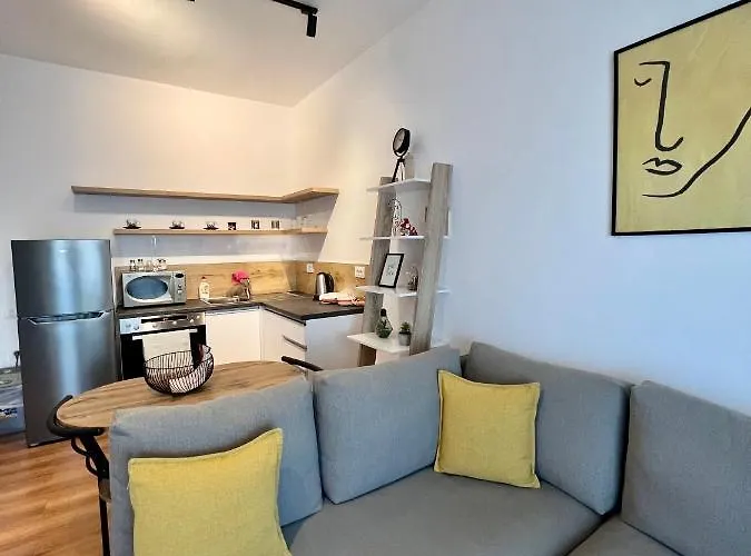 Apartament Yellow *